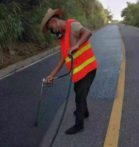 西城路面喷涂翻新彩色步道施工方案