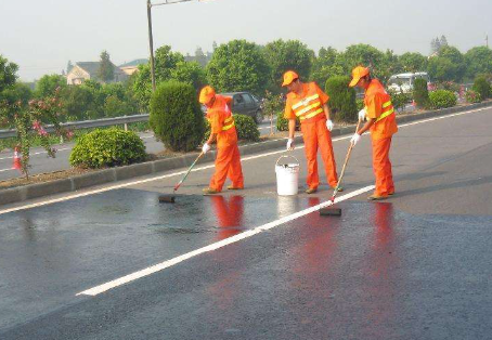 西城 彩色路面喷漆维修改色的使用寿命有多长？